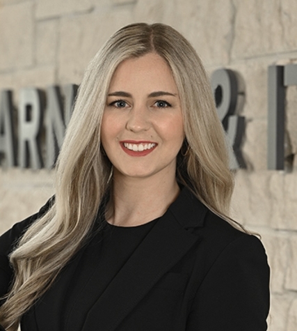 Ali Poulson's Headshot